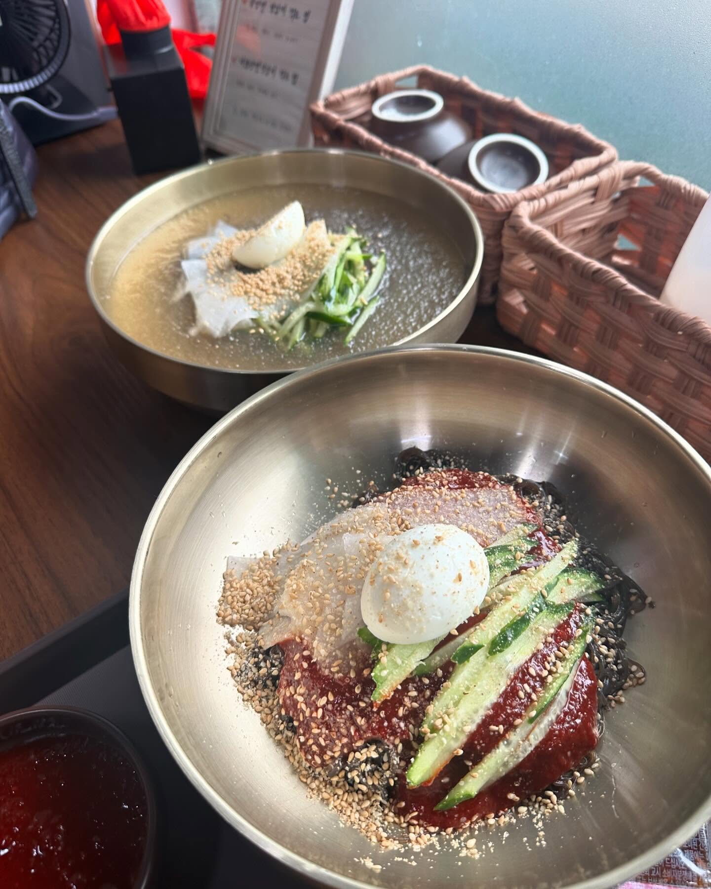 #협찬 ✔[쌍문]동치냉면 쌍문점
✅쌍문동 냉면배달 맛집
✅홀이용 가능(최대3인이용가능) 
✅직접 담근 동치미육수베이스의 냉면으로 자극적이지 않고 깔끔함
✅쫄깃한 면발과 수제양념장으로 너무 맛있는 냉면
✅한일병원 근처 냉면 맛집으로 굉장히 청결하고 깔끔한 냉면집
#수유맛집 #쌍문맛집 #냉면맛집 #동치냉면
#음식은사랑입니다💜 #일상 #일상스타그램 #먹팔해요 #먹팔맞팔 #먹팔러 #맛스타그램 #먹스타그램 #sohappy #eat #smile