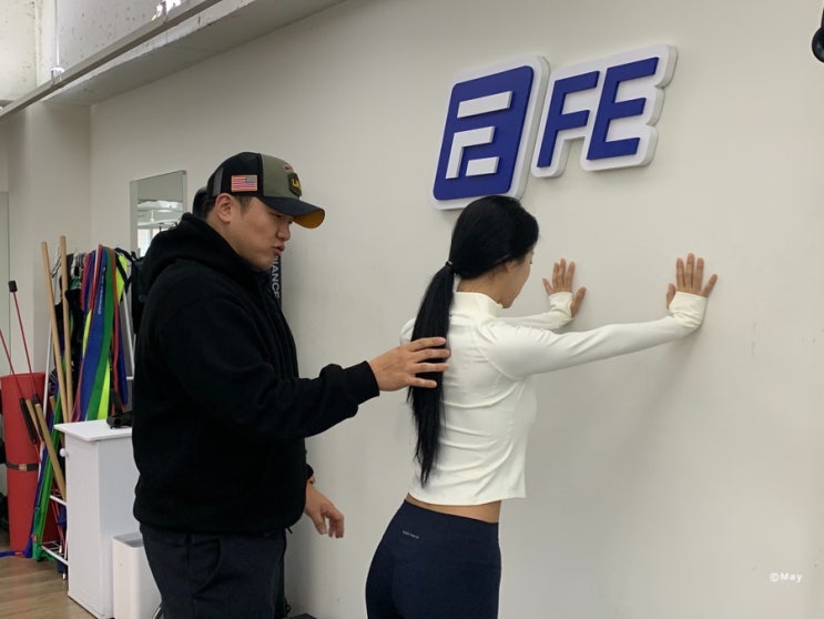 강남선수트레이닝 FE트레이닝센터 강남점 도곡재활PT 거북목