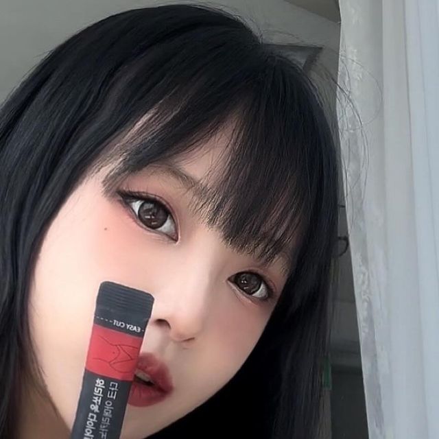 ♰ 阿木燿子 ♱ on Instagram: "유지어터들 여기 모여라.
#광고 @healthouse365 
붓기관리만 제대로 해도 어? 나 살 빠졌나?할 수 있지만 절대 체지방이 빠진게 아니라는거! 꾸준히 운동 식단 같이 하면서 
아메리카노로 맛있게 체지방 관리, 라인 관리 가보자고요😝 
체지방, 내장지방, 허리둘레, 뱃살감소에 효과가 있는 가르시니아 성분이 함유되어 있어서 체지방이 고민인 탄수화물 공주들에게도 필수🥪 일반식품이 아닌 식약처에서 기능성을 인정받은 다이어트 건강기능식품이니까 안심하고 먹기❤️"