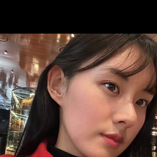 애루꽁치 on Instagram: "#광고 곧 다가오는 봄 메이크업 하고 싶다면 투에이엔 의 특별한 컬렉션정원 속 안에흩날리는 꽃잎의 화사한 감성을담은 Blooming Garden 컬렉션 지금 바로 올리브영에서