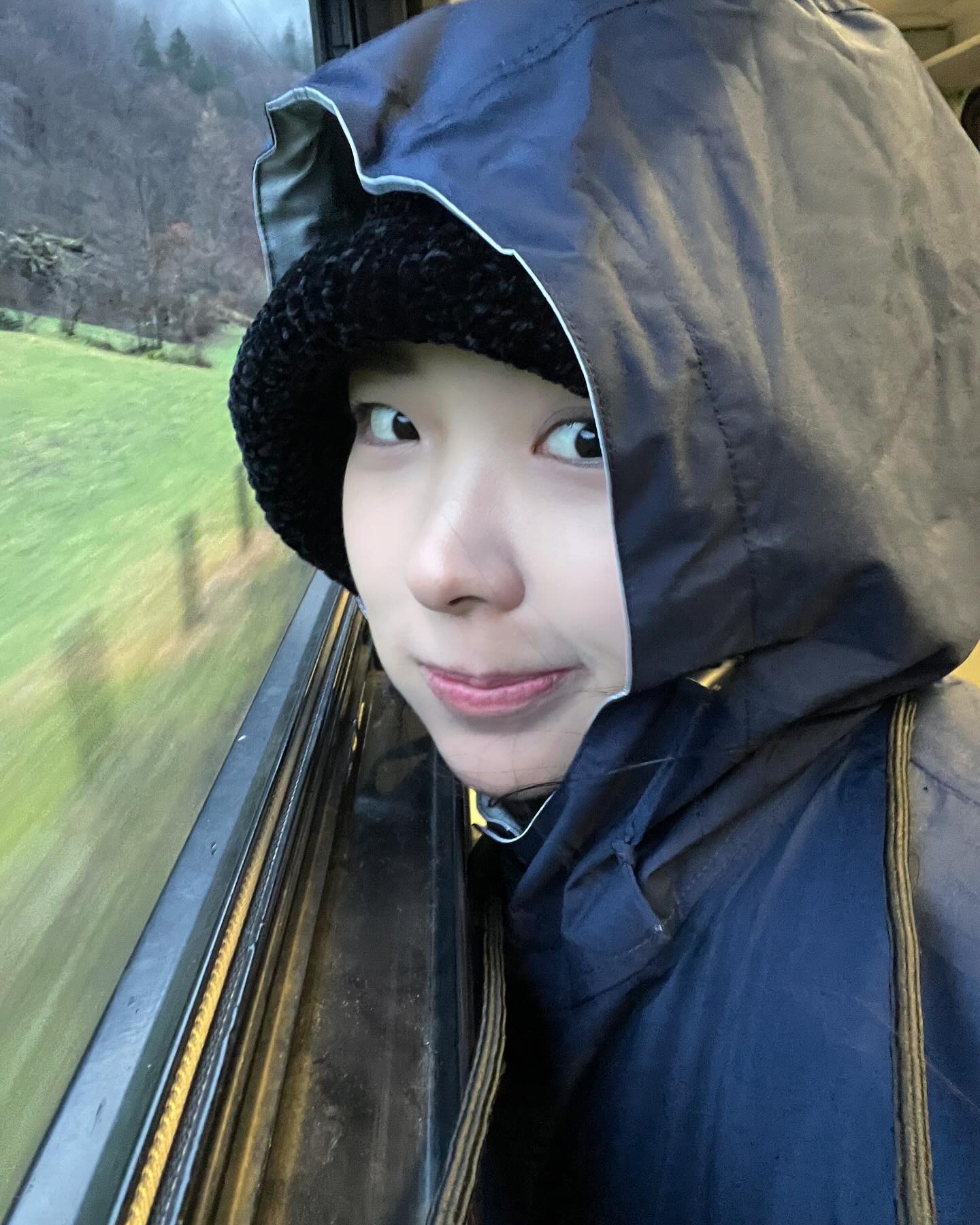 벅차오르는 감정과 자연의 웅장함에 너무 행복했던 스위스.

가본 경험도 없는 나라를 가장 사랑했던 난데, 이젠 다녀온 곳이라 더 사랑하게 되었다.

생각과 기대보다 더 높은 행복함과 황홀함을 안겨준 이 곳을 다시 가는 날을 생각하며 열심히 벌고 모으며 살아야겠다고 다짐해본다🇨🇭