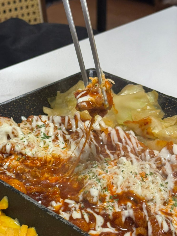 [서울/홍대 헬로팬] 닭갈비 부자처럼 즐기는 법, 리치골드