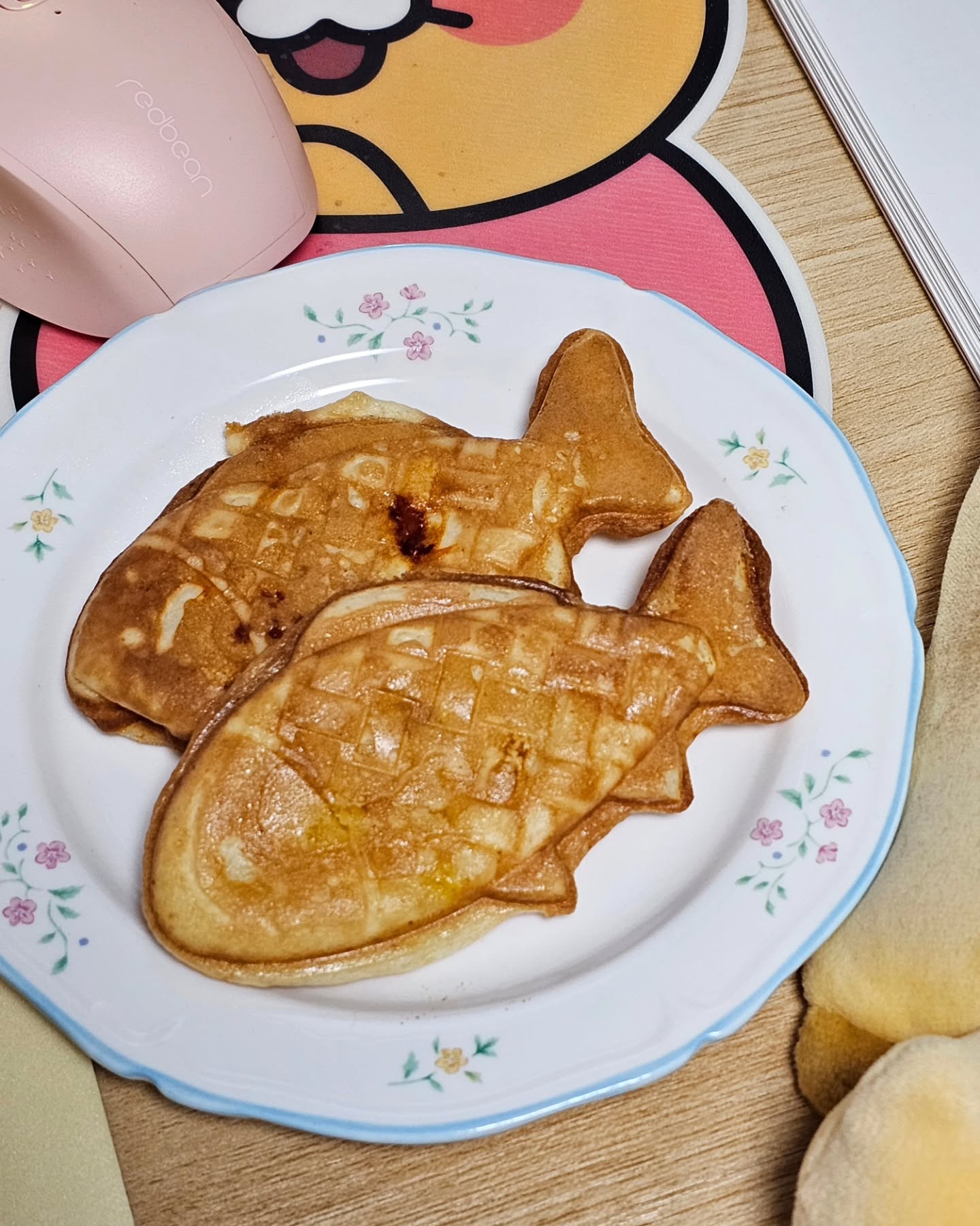 홈메이드간식😋
아들이 구워준 붕어빵🧇
남편이 만들어준 토스트🥪
넘  맛있다~~ 😍
설 끝나면 다이어트 지옥이네😭

#홈메이드간식 #붕어빵 #토스트 #다이어트
#살안찌는사람완전부러워😆