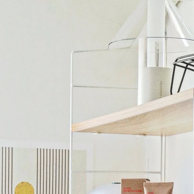 carol's daily on Instagram: "#광고 사막에도 가져가는 사막선크림,
자외선은 철벽 차단하고 피부 속 수분은 오래 지켜주는 데저트프리 💚

수분크림필요없는선크림이라 하루 종일 촉촉한데,
끈적임 없고 백탁없는선크림이라 메이크업 전에도 부담 없이 바를 수 있어요.
운동할 때도 눈시림없는선크림 덕분에 러닝, 골프, 테니스까지 편안하게 즐겨요.

진정수분선크림이라 예민한 피부도 안심,
온 가족이 함께 쓸 수 있는 수분선크림이면서도
선세럼처럼 부드럽게 발려 피부에 촉촉하게 스며들어요.

건조케어선크림을 찾는다면,
자외선 차단과 동시에 촉촉선크림의 보습감,
쿨링선크림의 산뜻함까지 한 번에 경험해보세요.

이제 인생선크림으로 정착 !:)

#수분선크림 #촉촉선크림 #인생선크림 #선세럼 #데저트프리 #사막선크림 #백탁없는선크림 #눈시림없는선크림 #수분크림필요없는선크림 #진정수분선크림 #건조케어선크림 #쿨링선크림"