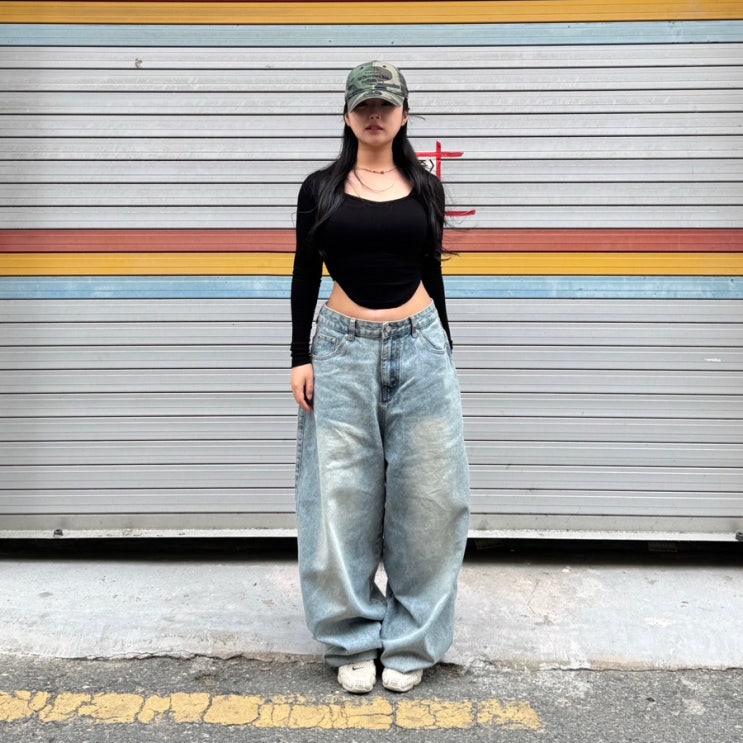 힙스터 필수탬!  <스탠다드에러> 벌룬핏 워싱 와이드 데님팬츠 하나로 완성한 스트릿룩