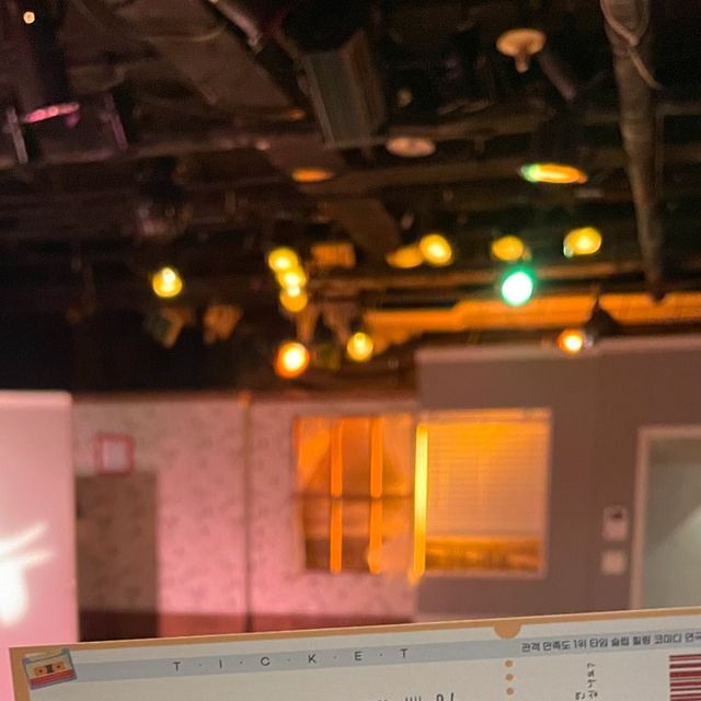 쑤야 on Instagram: "연극 <비누향기> 비가 울리면 누군가의 향기가 기억난다 대학로 힐링코미디연극 비누향기에서 초대해주셔서 다녀왔어요:) 그 어떤 연극보다 관객참여도가 높았던! 그