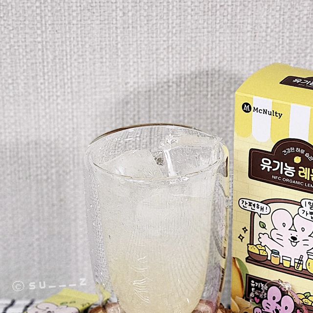 𝕊𝕌𝕁𝕀🇰🇷수지 on Instagram: "#제품제공 🍋왜 사먹나 싶었던 레몬즙-! 제가 마셔봤어용! #유기농레몬즙 이제품은 100% NFC 레몬 착즙액이라서 영양소나 맛을 유지한 찐한 맛의 레몬즙입