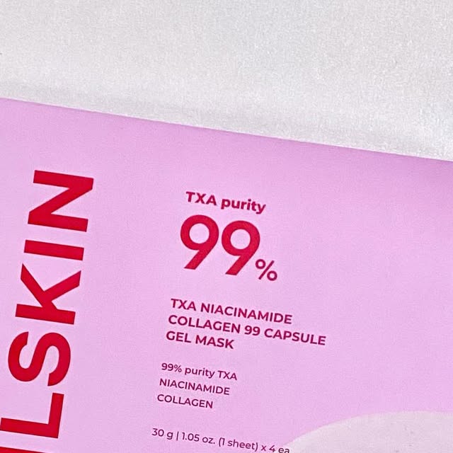 묘영 on Instagram: "#협찬 @aprilskin_korea 
🩷에이프릴스킨 TXA 나이아신아마이드 콜라겐 99 캡슐 겔마스크🩷

에이프릴스킨에서 흡수될수록 하얘지는 캡슐 겔마스크가 출시됐어요
고농축 미백 앰플 30g 한통을 그대로 굳힌 미백 기능성 겔마스크✨
제품 개봉하자마자 달달한 딸기향이 솔솔🍓

✓흡수될수록 흔적이 옅어지는 미백 젤리 마스크
TXA 톤업 캡슐로 피부를 더 환하게 완성

✓ 고농축 미백 앰플을 굳힌 초강력 미백 광채 겔마스크
미백 앰플 한통 30g을 그대로 굳힌 미백 기능성 젤리마스크

✓ 피부톤부터 깊은 잡티까지 트리플 톤개선
고순도 트라넥사믹애씨드(TXA)와 나이아신아마이드 조합으로
칙칙한 피부톤을 환하게 톤업

✓ 콜라겐을 더해 쫀쫀하고 탱글한 젤리핏 시스템
들뜸 없이 얼굴에 완벽 밀착

👇🏻에이프릴스킨 공식몰에서 구매 가능합니다
https://aprilskin.com/product/detail.html?product_no=1374&

#광고 #에이프릴스킨 #TXA겔마스크 #겔마스크 #미백 #톤업 #마스크팩 #aprilskin_korea"