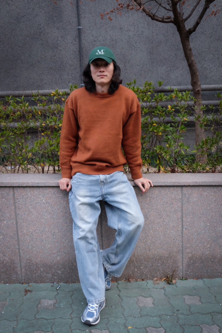 스트릿 감성 스탠다드에러 빈티지 와이드 청바지 코디