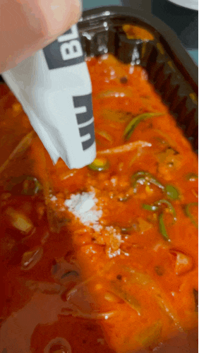 50만포 완판 맵찔이 클릭금지 세상이 잠시 꺼질만큼 강한 매운맛 시즈닝 빽사이신 블랙아웃