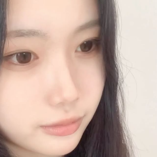 다빈 on Instagram: "#광고 
티르리르의 새롭게 리뉴얼 및 단독상품을 출시하여 인사드리는 주얼리🤍
기존 티르리르와는 색다른 모습의 상품과 이미지를 보여드립니당🤍

@tirtir_official 
#티르리르#무신사#29CM#실버주얼리#실버반지#실버목걸이#실버귀걸이#실버#액세서리 #광고 #협찬"