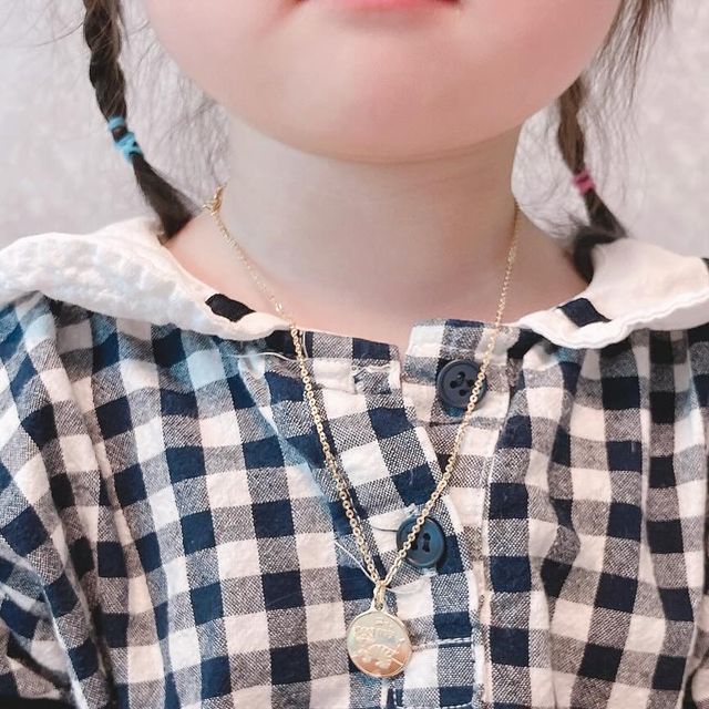 뷰티인플루언서 | 인스타기자단 | 육아맘 on Instagram: "#협찬 위더스락 배배쓰담 비타민d 드롭 - 아기부터 학생까지 섭취가능한 드롭 비타민D 요거트 주면서 몰래 한방울 톡~ 우유에 몰래 반방