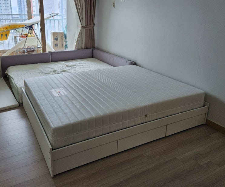심플한 침대 수납침대 인베스코 데이튼침대