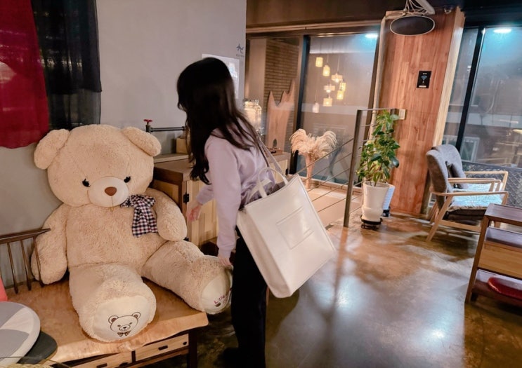 보부상 직장인 노트북 가방으로 찰떡인 메르백 화이트 컬러 리뷰 ( 맥북14인치, LG그램 15인치, 아이패드 프로 12.9인치 + 애플 매직키보드 가방 )