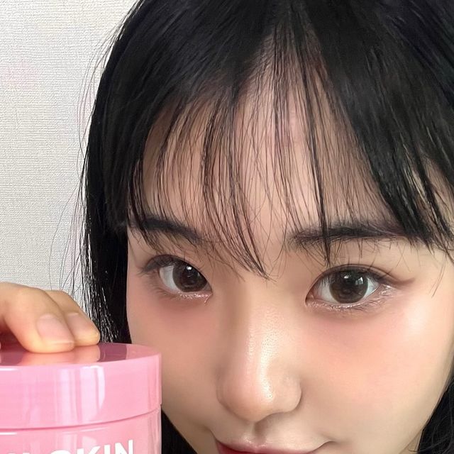 +(82) 소윤님이 회원님을 좋아합니다. on Instagram: "#광고 핑크알로에 머랭솝🩷💚
-
쫀쫀한 거품이 모공 속 숨은 미세먼지,노폐물을 없애줘서 트러블에도 좋은 제품입니다 :)
향도 너무 좋고 저자극,고수분으로 피부에 부담없이 사용할 수 있어서 자주 애용할거 같아용💓
.
.
.
#@aprilskin_korea#에이프릴스킨#aprilskin#핑크알로에#머랭솝#클렌저추천#폼클렌저#폼클렌징#폼클렌징추천#클렌징폼#클렌저#알로에#알로에클렌저#피부진정#피지#폼클렌저추천#각질제거#저자극클렌저"