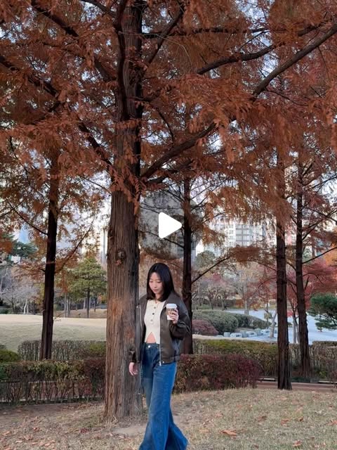 @long._.garden on Instagram: "#광고 @osawa_official 

빈티지한 워싱과 허리 스트랩이 포인트인 데님 팬츠로 
다리 엄청청 길어보이는 가을 코디-🍂

👖하의
ow-045 Ello Vintage Denim Pants
https://alie.kr/9iGwYXF

https://osawa.co.kr/index.html

#오사와 #OSAWA #레더자켓 #자켓 #자켓추천 #여성스트릿 #캐주얼 #페미닌 #트렌디룩 #데일리룩 #코디추천 #모던시크 #스트릿패션 #아담소녀 #제품제공 #협찬"