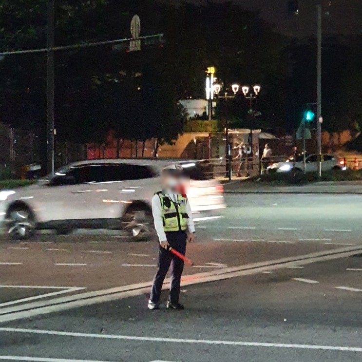 자동차 안전용품 브리사 LED 경광봉 호루라기 경광봉