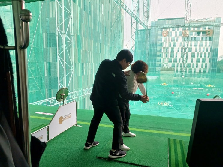 양재골프레슨 서초골프레슨 CEO모임 골프친목모임 하면서 연습해보세요!