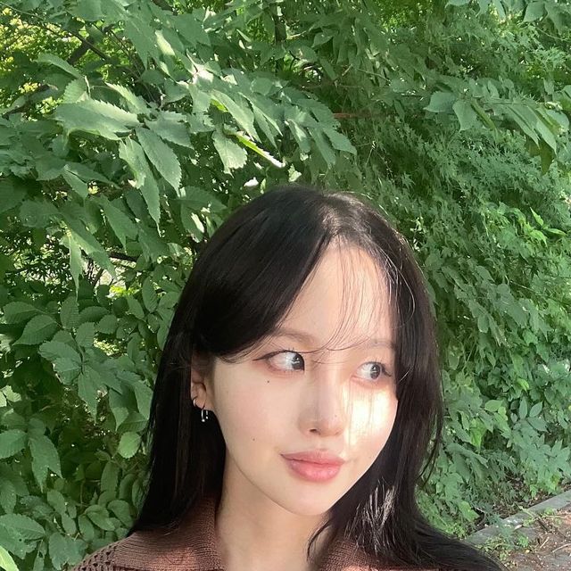 ✧･ﾟ: *✧･ﾟ:* *:･ﾟ✧*:･ﾟ✧ on Instagram: "#광고 @1rony9orno_official 
-
[아이러니포르노 화이트라인] 워셔블 펀칭 오픈 브이넥 니트-브라운
여유로운 실루엣의 오버핏 니트🤎
툭 입기 좋은 착용감과 소재감으로 오늘 같은 날 입기 너무 좋다:> 뭔가 입기만했는데 휴양지나 리조트 가야할거 같은 느낌,,🫶

#아이러니포르노#아이러니포르노화이트라인#니트#KNIT#워셔블#펀칭#남녀공용#데일리룩#니트추천#펀칭니트 #오오티디 #일상 #패션 #타투 #셀카 #좋반 #맞팔 #서울 #코디 #dailylook #ootd #outfit #fashion #l4l #tattoo #selfie #フォロー #フォローバック #いいね"