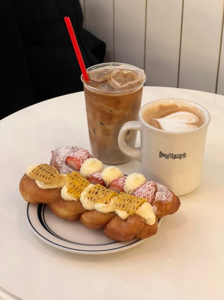 [성수카페] 서울숲 카페거리 꽈배기 맛집 "봉땅"