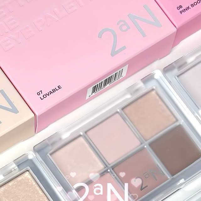 삐뽀 on Instagram: "#광고 @2an_official 투에이엔이 말아주는 쿨톤 팔레트 5종❕ 🩷 투에이엔 : 베러 미 아이팔레트 - 02. 페어리 매일 마주하는 부드러운 순간을 담은 소프트톤을 위한 소프트 팔레