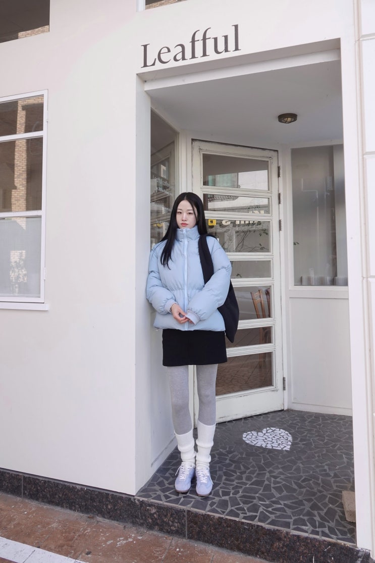 여성스트릿 캐주얼 오사와 OSAWA 크롭 하이넥 숏패딩