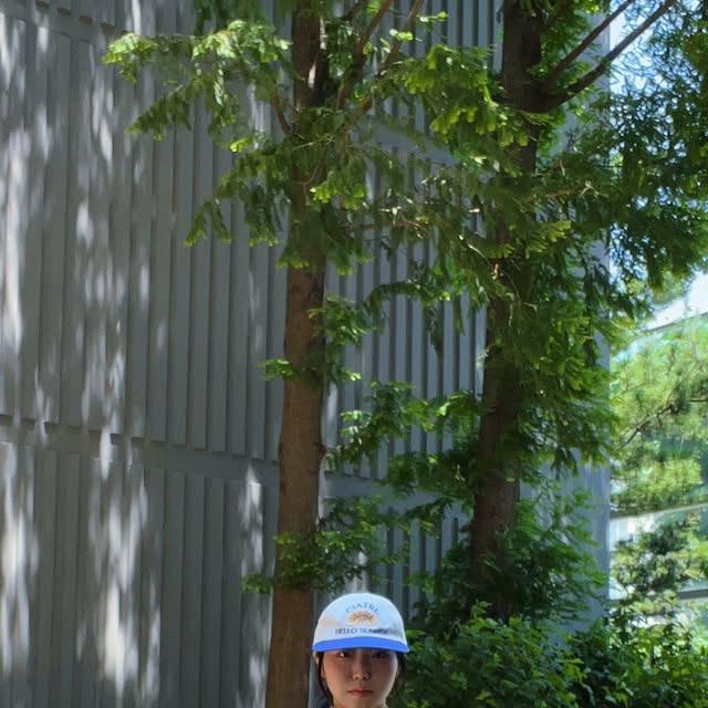 서현 on Instagram: "#광고 아주 기여운 노랑노랑 오버핏 셔츠 발견 👕💡
넉넉한 오버핏으로 제작된 아이러니포르노의 시티보이 셔츠!
코튼 소재라 착용감이 편하고 여름에 시원하게 입을 수 있어요✌🏻
후면 핀턱 포인트가 사랑스러움,,🤍
_
_
#아이러니포르노화이트라인 #아이러니포르노 #IRONYPORNO #IRONYPORNOWHITELINE #남여공용 #셔츠 #반팔셔츠 #여름셔츠 #오버핏 #와이드바지 #Shirt #셔츠추천 #셔츠코디 #ootd #outfit"