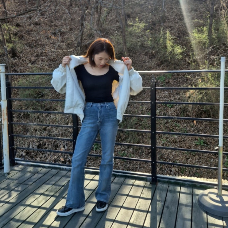 데일리룩 자켓추천! 분위기 살리는 스웨이드 블루종 아이보리