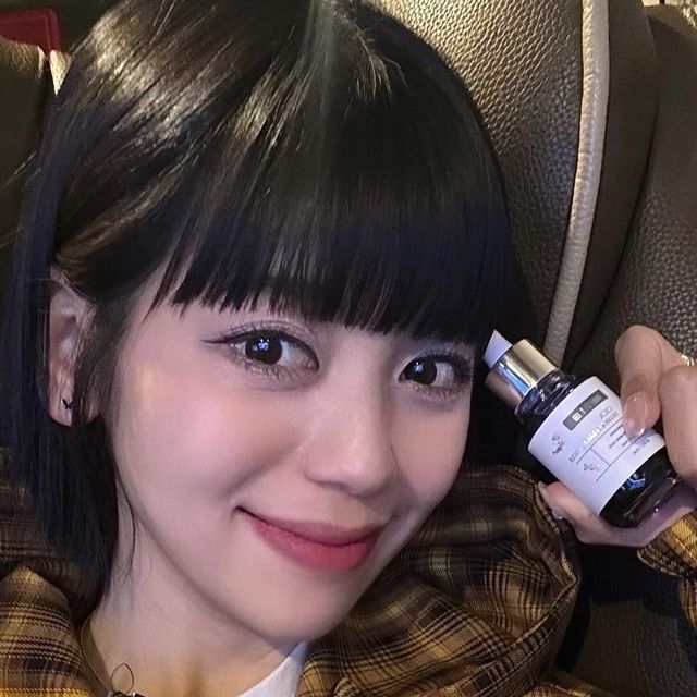 @o_o_gg on Instagram: "#광고
속에서 파워가뭄 일어나는 내 피부의 산소호흡기 .. 아줄렌 천연이라 색깔도 어쩜 보라색인 것 좀 보라ㅎ 끈적임없이 촉촉 흡수 ssap 가능💟
#임피엘#impiel#임피엘 앰플#임피엘아줄렌앰플#임피엘시카앰플#임피엘여드름앰플#임피엘여드름#임피엘트러블앰플#임피엘트러블#앰플추천#여드름앰플추천#트러블앰플추천"