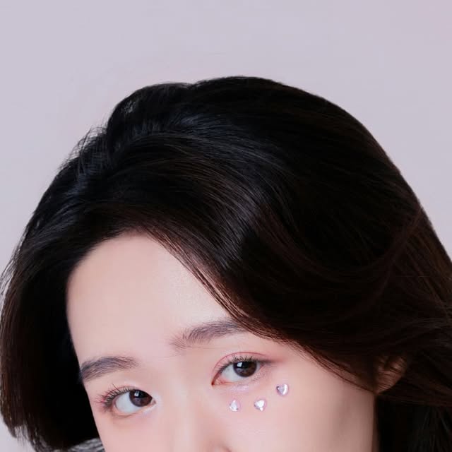𝑺𝒐 𝒎𝒆, 소미 👀🌸 on Instagram: "My love language.
⠀
⠀
P: @oh.eaj 
M: @so_me_.somi 
⠀
⠀
⠀
#valentinesday2025 #valentines #발렌타인데이 ⠀"