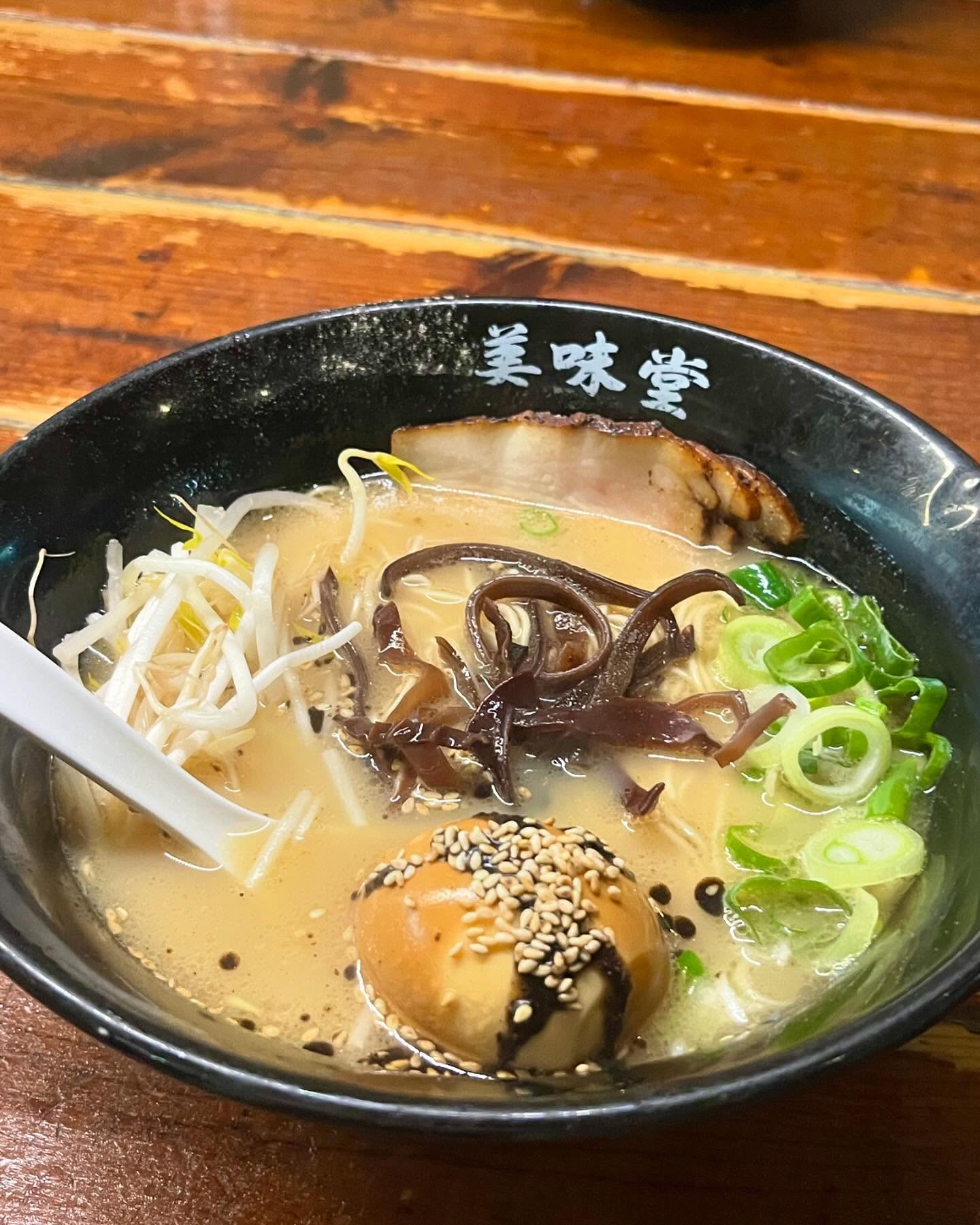 #우마이도
돈코츠라멘 & 교자 🍜
★ ★ ★ ★ ☆ 

맛있었던 것 같음
기억안남

#부산대학교 #부산대 #부산대맛집 #부산대맛집추천 #먹스타 #먹스타그램 #먹스타맞팔 #먹스타그램🍴 #먹스타그램촵촵 #먹스타그램🐷 #먹스타스램