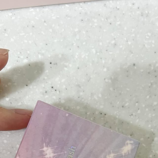 @sunny_toki_ on Instagram: "올리브영에서 어떤걸 살지 고민하시나요? 투에이엔은 어떠신가요? 글로시한 화장 좋아하시는 분들에게 강추! 립이랑 하이라이터는 만원도 안해서 가성비 정말 좋아요! ❤️ #광고 #올영픽 #올리브영추천템 #올영필수템 #러브버블컬렉션 #롱웨어링파운데이션미니 #컬러플레이듀얼라이너"
