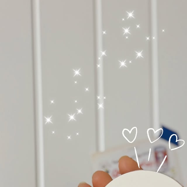데이지🌸 on Instagram: "#광고

나 분명 메컵했는데!
시간이 조금 지나면 유분기가 너무올라와
번들번들 거릴때 🥲

가볍고 산뜻하게 나틴다 오일컷 파우더팩트로
톡톡 발라주면!?
개기름이 잡혀서  얼굴이 뽀송해지는거있죠!?😆

고운 미세 압착 파우더로 
높은 밀착력은 기본!
여기에 자외선 차단 기능성 제품이라
두드릴수록 더 예뻐지구 
기름종이 필요없으니 
마음에 쏙드는 #파우더팩트 

신세계온라인 면세점에 입점 되어있답니다 

@natinda_official 
#나틴다#나틴다오일컷파우더팩트
#오일컷파우더팩트#파우더
#피니싱파우더#기름종이파우더#자외선차단"