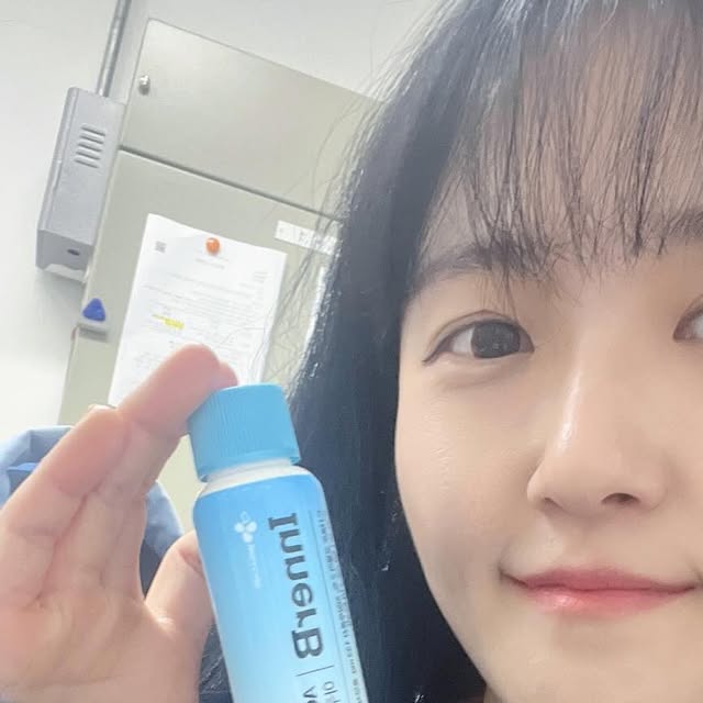 지현 on Instagram: "#광고 . 다이어트며 바프준비며 운동을 매일 하다보니 피부가 눈에 띄게 건조해지는 게 느껴지는데요🥹 안 그래도 겨울엔 푸석푸석해져서 매번 고민했었는데 올리브영에