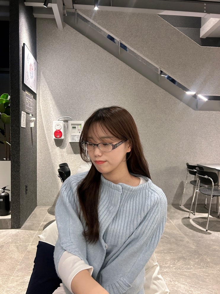 모먼트어스 SEVERE GRAY 안경코디 추천 데일리 안경브랜드 후기