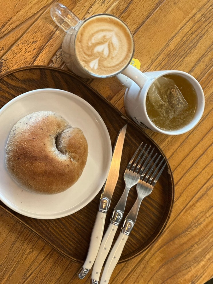 [신촌역]연희동 커피 맛집 맥널티 커피 팩토리 방문기☕