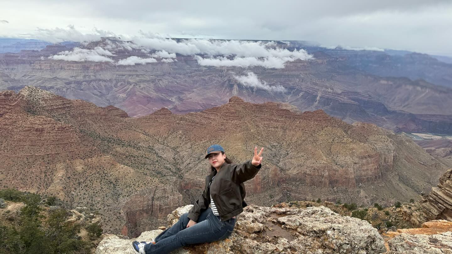 #6일차 첫번째 #grandcanyon 
진짜 너무 웅장해서 압도당함 ..
대박 미쳤다 밖에 말이 안 나옴.. 🥹

#카메라에안담겨