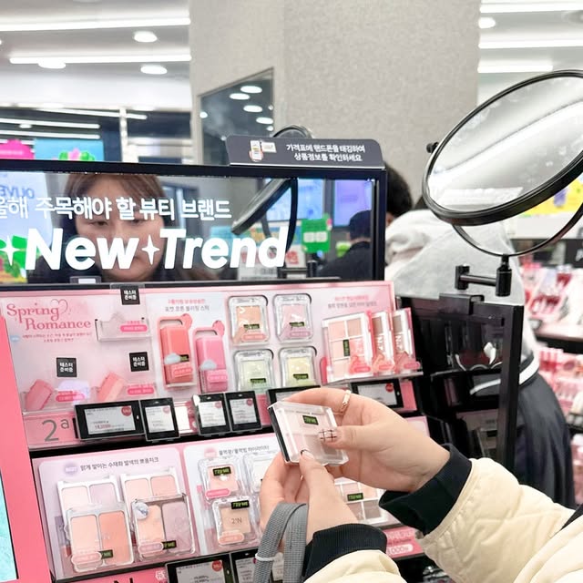 🍒 쥬롱이 on Instagram: "#광고 #2aN ─────────────────────── 올영데이 투에이엔 사냥하러 다녀왔는데 역시나 all new trend 답게 재고 부족! 사람도 많고 빠르게 품절