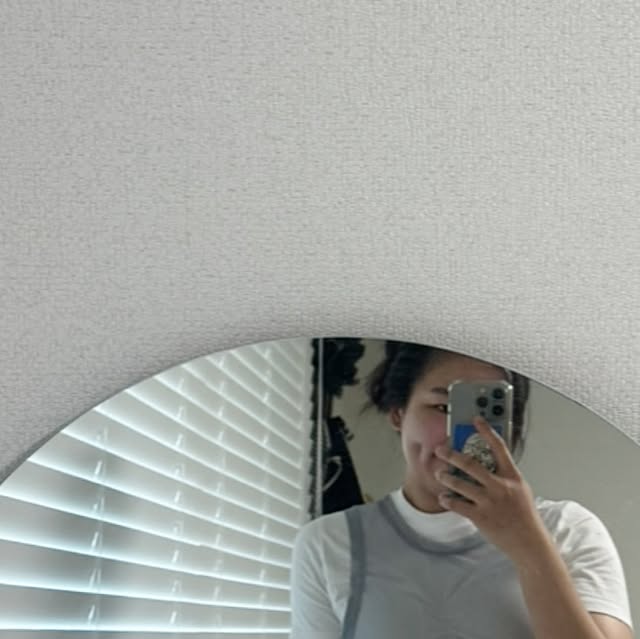 예니네 on Instagram: "•
미니멀한 디자인과 내추럴한 벌룬핏 실루엣으로 힙하게🤟🏼
터치감이 부드럽고 견고한 내구성의 원단으로 편안한 착용감
캣워싱 작업으로 빈티지하고 트렌디한 컬러감의 워싱
YKK사의 고급 지퍼를 사용해 튼튼하고 부드러운 슬라이딩까지
머리부터 발끝까지 맘에드는 걸~👕👖
.
.
.
#스탠다드에러 #STANDARDERROR #남여공용팬츠 #데님 #데님팬츠 #팬츠 #바지 #와이드바지 #워싱팬츠 #와이드팬츠 #데일리룩 #바지추천 #DenimPants #Denim #Pants"