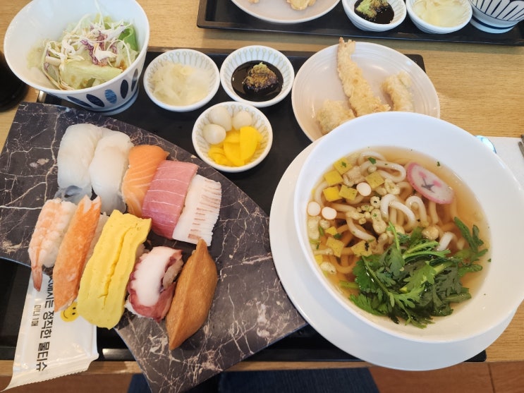 동대문 한눈에 보이는 뷰맛집🍱 푸짐한 호우초스시 정식 먹어봤어요!
