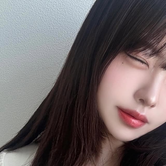히츄 on Instagram: "#광고 @happyyogis_official 
요가복이 너무 예쁜걸요 •• 은은한 퍼프 소매가 포인트 🤍
무신사,29CM,W컨셉 등 패션플랫폼에 입점해 있는 
고감도 요가 브랜드 해피요기즈 🫖

#해피요기즈 #요가복 #요가룩 #운동복 
#요가강사 #요가웨어 #피트니스룩"