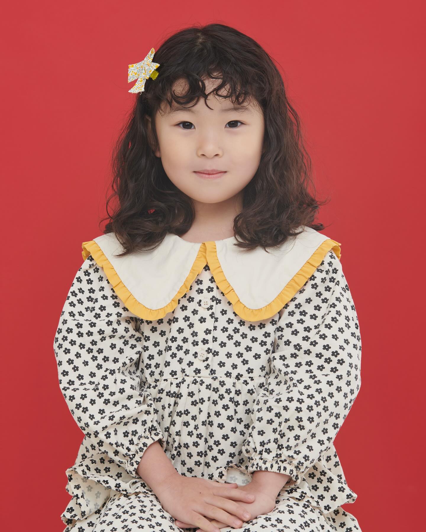 너의 마지막 미취학을 응원해 🫶🏻

사진 찍는데에 관심조차 없는 엄마에게 태어난 내 이쁜이
울 슬아 복받는 아이인지 슬아 친구 부모님께서 
너무나 감사하게 선물로 사진을 찍어주셨다 🙏🏻

사진 찍은 모습을 보니 아 ! 이래서 매년 사람들이 
내 아이의 성장 사진을 찍는구나 싶은 찰나의 사진들 🫶🏻

너무 감사하고 큰 선물 받아 행복한 슬아의 만 6세 😊🩷

슬우 10대의 시작도 나의 30대 시작도 당장 찍어 기록해야겠다 ☺️

스튜디오 정보 👉🏻studio.widwit 

#포항스튜디오 #포항사진관 #위드위트스튜디오
#7세성장사진 #7세프로필사진 #프로필사진
#포항프로필사진 #유아프로필사진 #양덕사진관