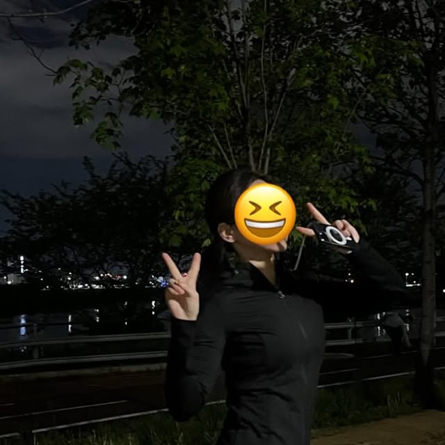 쿠잉의 운동계정🫧🤍 on Instagram: "생일기념 런닝완료🏃‍♂️🏃🏻‍♀️💨
#광고 | 런닝뛰고 열 오른 피부에
열감케어+수분공급+발림성 좋은
✅에스트라 에이시카365 흔적진정세럼 pH4.5 

약산성 pH4.5 세럼으로 흔적진정 뿐만 아니라
붉은기*까지 잡아주기!
*외부자극에 의한 일시적인 붉은기

💚➡️💛
초록색 리트머스지가 노란색으로 변하는 모습!
-피부의 pH를 약산성으로 낮춰서 유지까지 해주는 아모레퍼시픽 최초 기술
- 건강한 피부 pH를 위한 최적의 제형 pH 범위 4.5 로 낮춰서 피부표면 pH를 약산성으로 12시간 유지시켜주는 기술 적용

❗️총평❗️
열감있는 붉어진 피부에 쿨링되어 진정되고
다음날 아침엔 피부결이 정돈되고 수분을 채워 수분감이 채워 붉은기를 케어해주는 느낌이였어요! 

💟4월 올리브영 프로모션 언급 
- 에스트라 에이시카365 흔적진정세럼 pH4.5 40ml+20ml 기획 (+에이시카 크림 1ml 증정)
- 4월 동안 25% 할인

⭐️구매링크
https://m.oliveyoung.co.kr/m/goods/getGoodsDetail.do?goodsNo=A000000222839

#ph45약산성시카세럼 
#에이시카약산성세럼 #에스트라약산성세럼 #약산성시카세럼 #약산성붉은기진정세럼 
 #에이시카붉은기세럼 #올영진정세럼추천 #올리브영진정세럼 #에이시카흔적진정세럼 #에이시카세럼 #흔적진정세럼 #에이시카 #흔적세럼 #진정세럼 #에스트라 #민감피부 #진정 #흔적 #붉은기 #잡티"