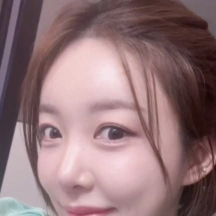 구슬이🔮 on Instagram: "#유료광고

퓨어헬스케어의 ‘내몸 가벼운 차전차피 다이어트환‘💚
요즘 다이어트 관리 할때 꼭 먹어주고 있는 제품이에요!!
차전차피와 가르시니아가 들어 있어서 
탄수화물 지방 합성억제 부터, 배변활동까지 원활하게😆
하루 2포, 물 많이 같이 마셔주시면서 
몸 가볍게 다이어트 해보자구용!!

#광고#차전자피#가르시니아#다이어트환#쾌변#내몸가벼움"