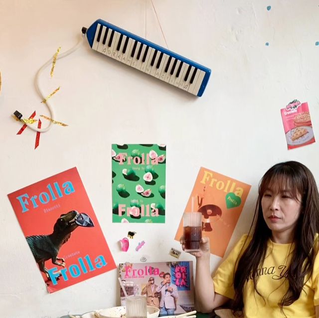 유림정성-경이 on Instagram: "#광고 지만 기분좋게 해주는 #퍼프소매티셔츠 💕💕

4050대상 쇼핑몰에서 캐주얼한 룩에 어울리는 티셔츠 발견.

청바지에도 화이트 치마에도 어울리는 디자인!!💯💯
퍼프소매라서 어깨좁은 분들에게 추천추천!!👌👌
국산 원단으로 만들어져 조금더 탄탄하고 재질이 부드러워 한번 사면 오래 입을수 있어요.🎶

#여름반팔티#엄마옷#50대#40대#60대#여성면반팔티
#ootd #퍼프소매 
#캐주얼룩"
