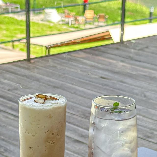 𝕪𝕠𝕦𝕟𝕘ੈ ✩‧₊˚       𝘐𝘚𝘛𝘑 on Instagram: "#광고 @river9_cafe 

북한강 따라 드라이브하다가 꼭 들려야 하는 힐링 스팟 #리버나인 🩵

🌿북한강 뷰가 한눈에 담기는 #반려견동반카페 로, 개모차도 대여가능하답니다🫢👍👍

-
나인 알리오올리오 21.0
나인 감베리파스타 23.0
리버 돌체코코넛스무디 9.5
자두에이드 9.0
-

대형카페들 가서 브런치 맛없다고 느낀 곳들이 많았는데, 여기는 찐이에요🤍
#남양주파스타맛집 이라고 해도 손색없을 정도🥹

주말 나들이, 데이트, 혼자만의 휴식에도 추천드려요 🌸
.
.
#남양주카페 #남양주카페리버나인 #남양주베이커리카페 #북한강카페 #남양주애견동반카페"