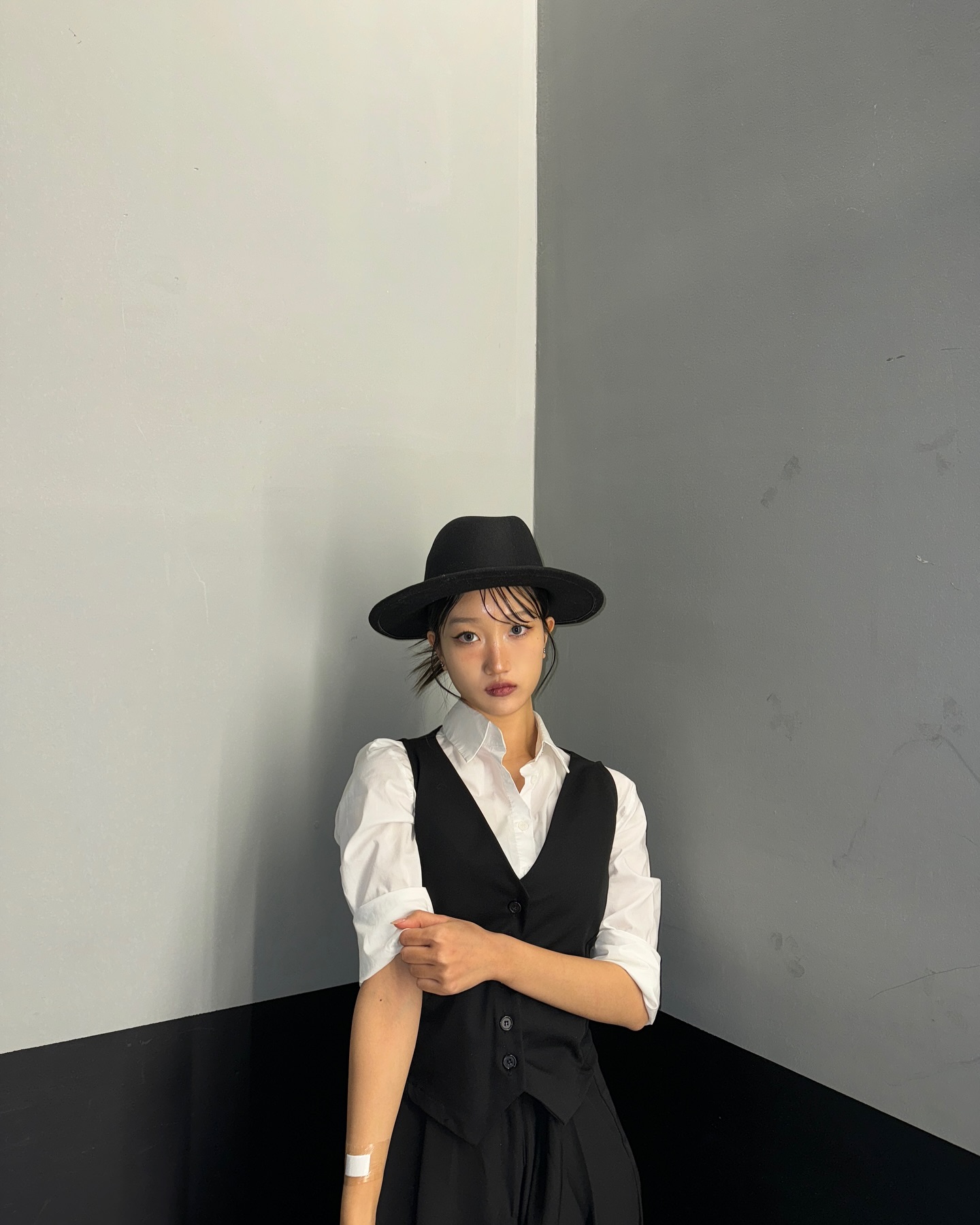 새해 전날 새벽까지 함께 했던 원밀리언 사랑합니다 😱🩷

촬영에 힘써주신 감독님들 매니저님들도 너무너무 감사드리고 함께 했던 댄서님들, 원밀리언에게 감사드립니다 🩷 2024년 마지막날까지 함께 할 수 있었어서 행복했어요 🙊🙊
