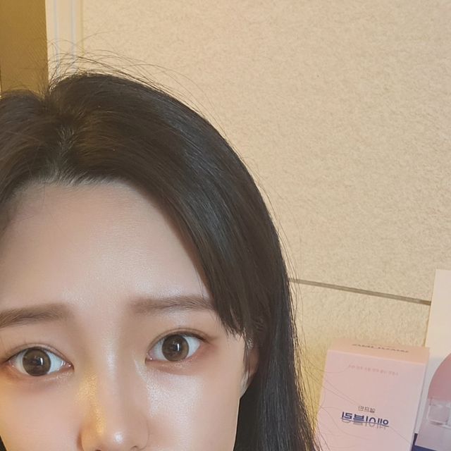 ෆු찡뷰ෆු on Instagram: "ㆍ
#협찬
소중한 나를 위한 셀프 루틴 케어 #셀프틴웨이블링 💕
ㆍ
매일 아침마다 보름달 되는사람 바로 나야 나( ˘•_•˘ )
너무 맛있지만 내 몸엔 좋지않은 패스트푸드, 기름진음식, 가공식품 등!
많이 먹을수록 몸이 무겁고 띵-띵 붓는일이 많은데ㅠㅠ
내 몸을 건강하게 바꿔 줄 리프레시 이너뷰티 스틱 #웨이블링 💕 
ㆍ
붓기와 순환을 돕기위해 탄생한 특허성분 리뉴바디 D-TOS001 300mg가 들어있어서 하루 1~2포 챙겨먹으면 끝-!!
순환을 도와주고 다이어트를 도와주는 성분도 들어있다요🙄
ㆍ
이외에도 퀘르세틴, 브로멜라인, 보이차 추출분말, 사과초모식초 분말, 프락토올리고당 분말 등 10종 유산균이 들어있어요!
ㆍ
붓기&디톡스에 특화된 부원료도 함유되어 있고,
가벼운 몸을 만들어주는 시너지 성분 모로블러드 오렌지 추출물까지!
분해-순환-배출 3단계로 몸 속에 고여 있던 노폐물 배출도👍
ㆍ
새콤달콤 자몽맛으로 거부감도 없이 맛있게 즐길 수 있고🍊
개별 포장이 되어있어 가방이나 파우치에 들고다니기 너무 좋아요💕
ㆍ
오래된 붓기는 살이 된다는 말..아시죠...lllllㅇᯅㅇl||ll||l
저처럼 붓기와의 전쟁중 이신분도, 식후 죄책감에 시달리는 분도!
하루 1포 건강한 습관 이너뷰티로 챙겨보아요오💕
ㆍ
ㆍ
ㆍ
ㆍ
#위더스락 #셀프틴 #웨이블링 #이너뷰티 #뷰티모델 #협찬모델 #관리하는여자 #다이어트 #건강습관 #붓기와의전쟁 #맛있는다이어트 #일상 #🍊"