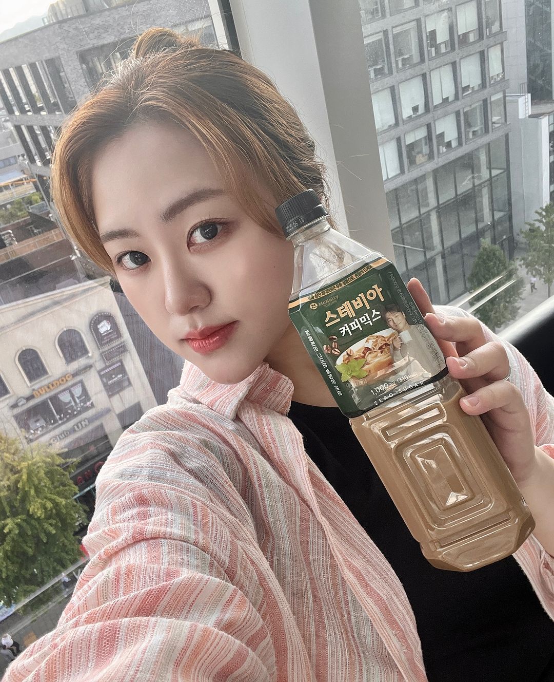 수선화 | 요즘 맨날 챙겨다니는 커피는 •• #맥널티 🫶🏻 #광고 요즘 건강은 챙겨야하는데,, 근데 단 커피 못잃어!!! 하는 자기들을 위한 맛도리 #스테비아커피믹스 맥널티 가져왔자나 ٩(๑❛ᴗ❛๑)۶ 당 걱정 없이 맥널티 #스테비아 커피믹스 대용량... | Instagram