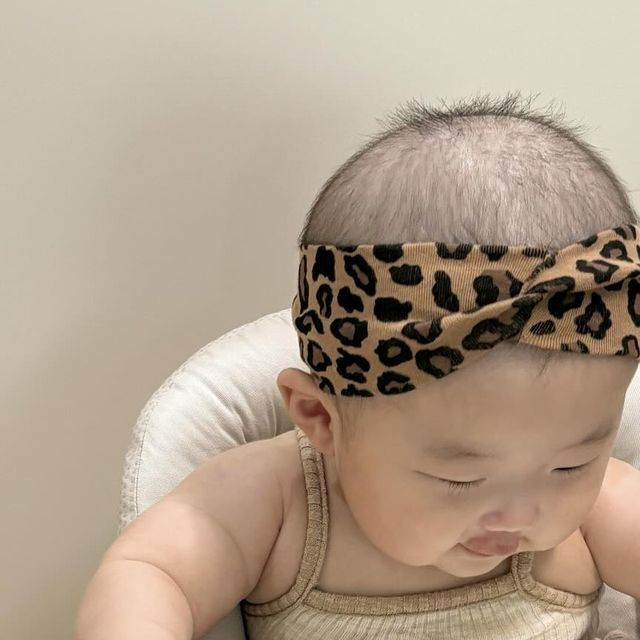 소이한 5m on Instagram: "#제품제공 ✘ @petitelin_official 

100% 유기농 무농약 무항생제✨ 
HACCP 인증된 위생적이고 믿을 수 있는 
우리아이 첫 야채 🥦🥕🥒

15g용량으로 1개씩도 구매 가능하고
1초이지컷으로 간편하게 사용할 수 있어요 
총18종으로 소분할 필요없이 초기이유식 테스트로 따봉~!

우리엄마들 이유식 재료준비로 스트레스 받지말구 
간편하고 안전하게 순이유 하세요🌱

𝙏𝙝𝙖𝙣𝙠𝙨 𝙩𝙤ꨈ @petitelin_official 

#쁘띠엘린이벤트#순이유#이유식#이유식순이유#이유식준비#이유식야채#유기농채소"